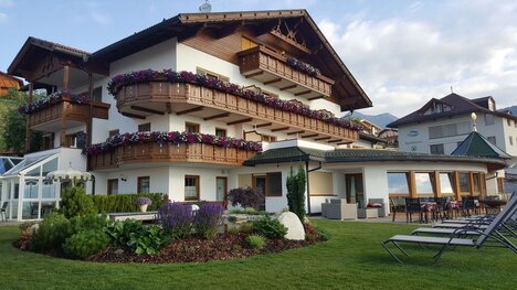 Sch&ouml;nblick Hotel